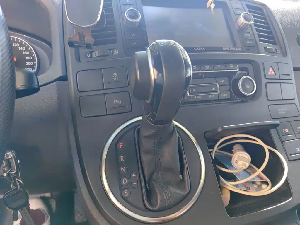 Volkswagen Multivan — миниатюра 15