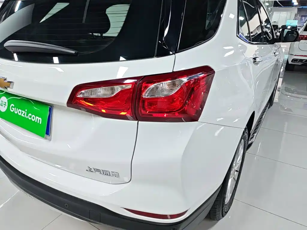 Chevrolet Equinox — миниатюра 8