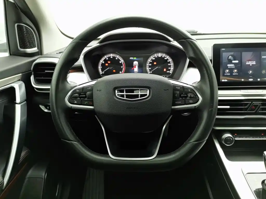 Geely Binyue — миниатюра 11