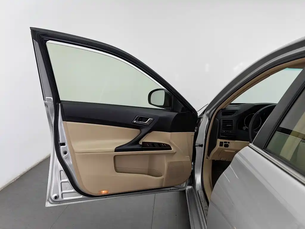 Toyota Reiz — миниатюра 8