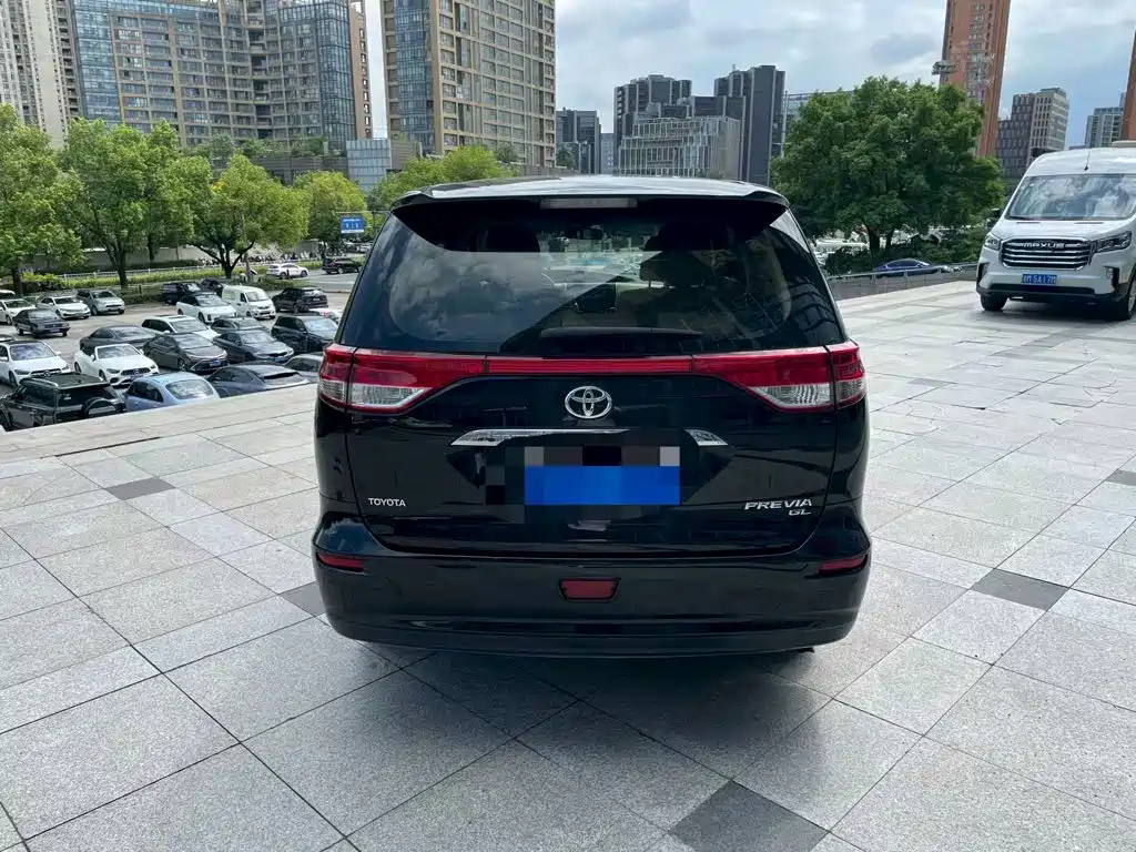 Toyota Previa — миниатюра 9