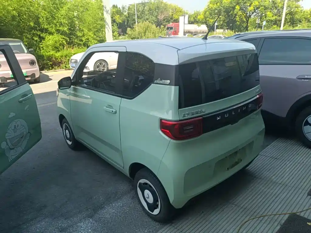 Wuling MINIEV — миниатюра 5