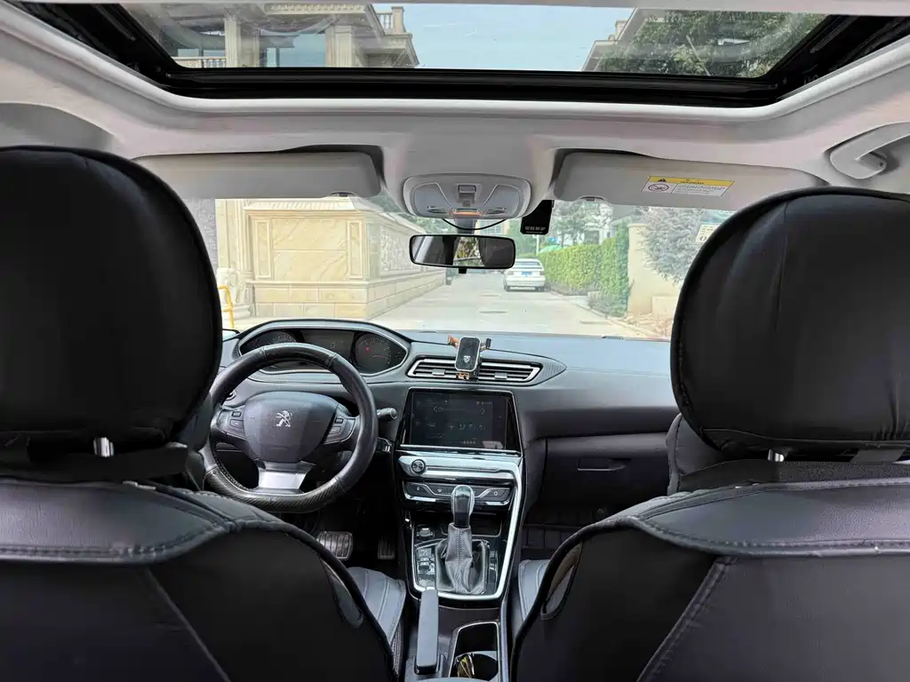 Peugeot 308 — миниатюра 5