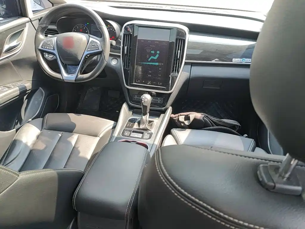 BYD MAX — миниатюра 10