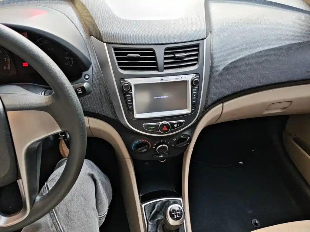 Hyundai Verna — миниатюра 13