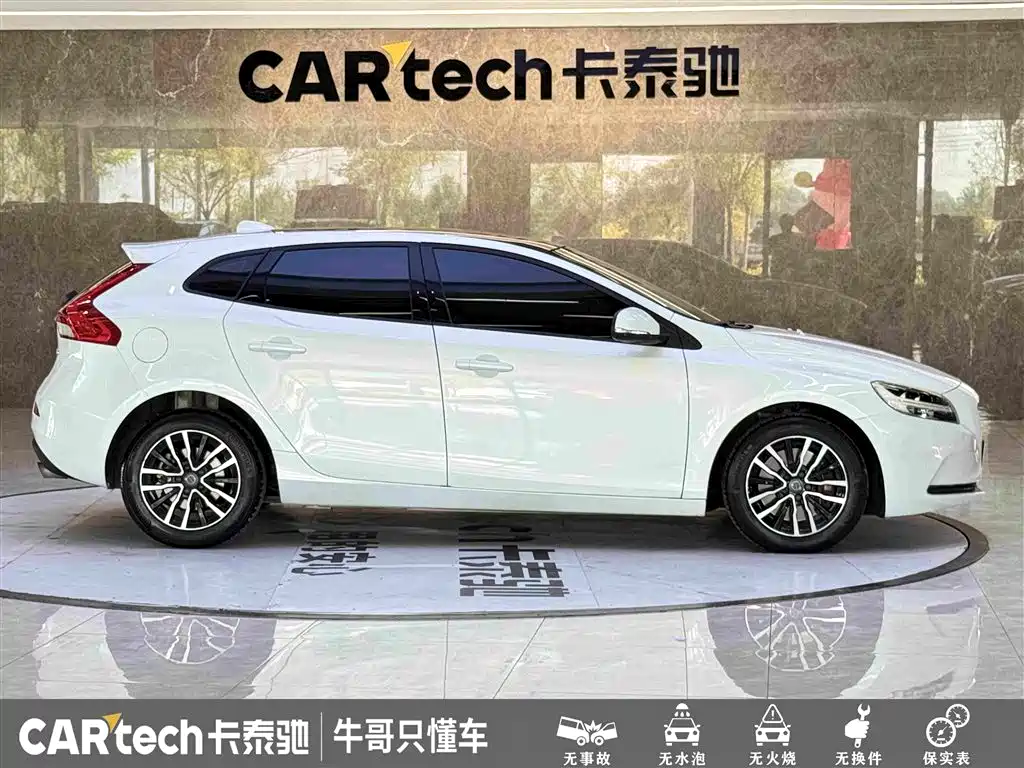 Volvo V40 — миниатюра 8