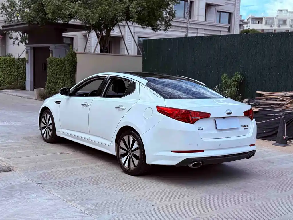 Kia K5 — миниатюра 7