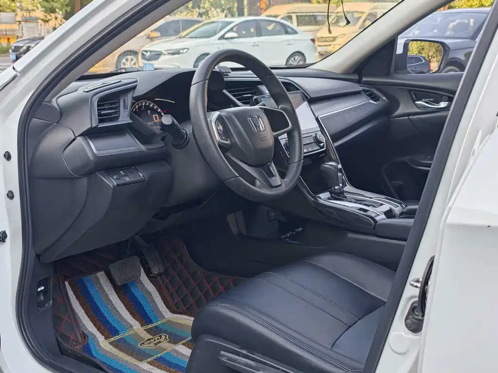 Honda Civic — миниатюра 8