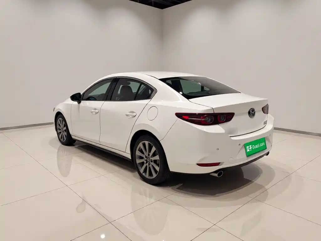Mazda 3 Axela — миниатюра 4