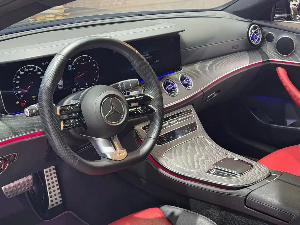 MERCEDES-BENZ E CLASS