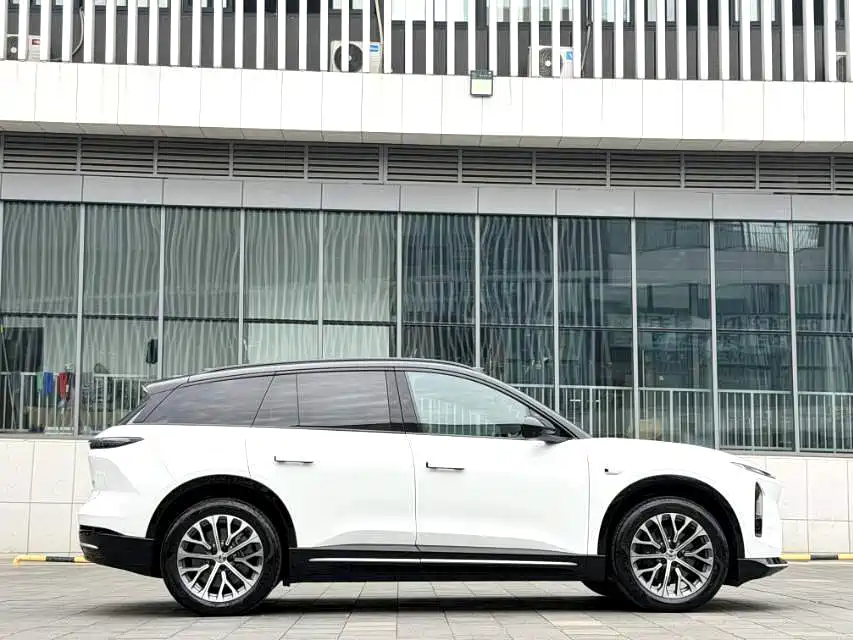 NIO ES6 — миниатюра 7