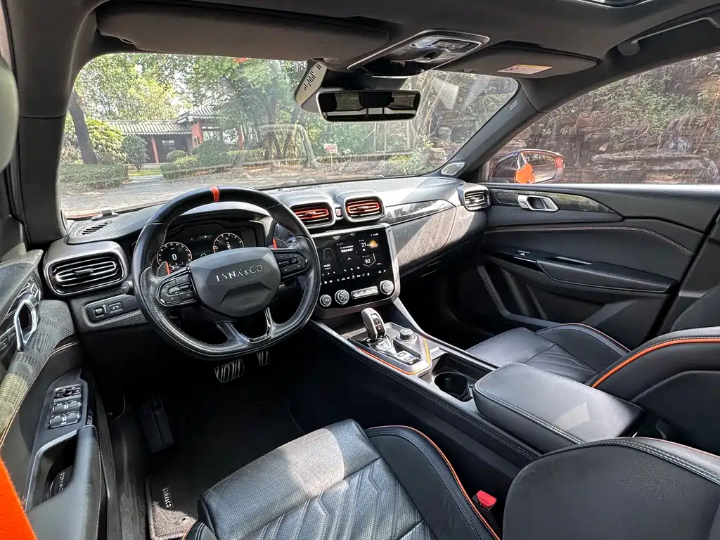 LYNK & CO. 02 HATCHBACK