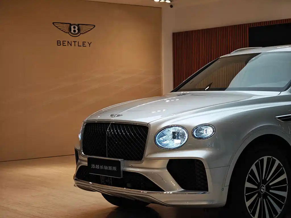 Bentley Bentayga — миниатюра 5