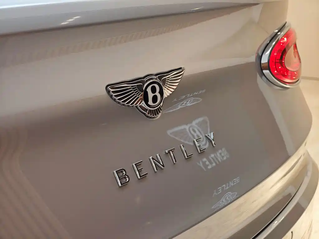Bentley Bentayga — миниатюра 10