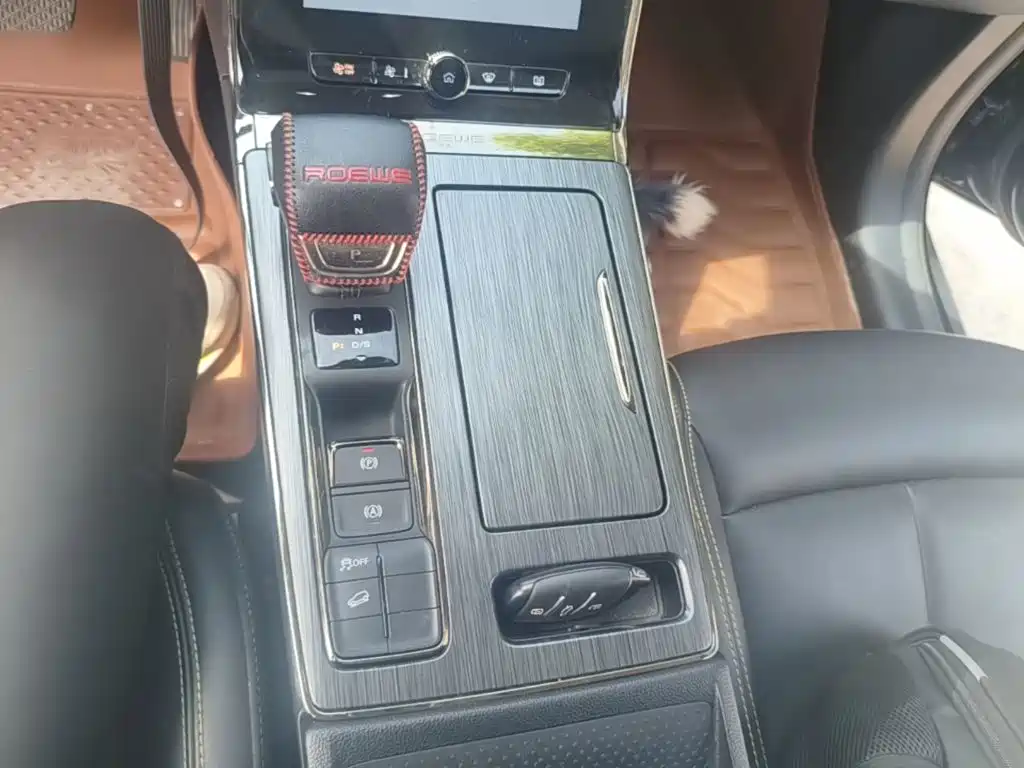Roewe RX5 — миниатюра 14