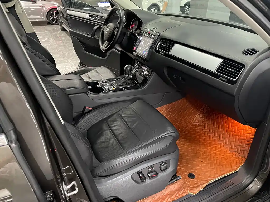 Volkswagen Touareg — миниатюра 7