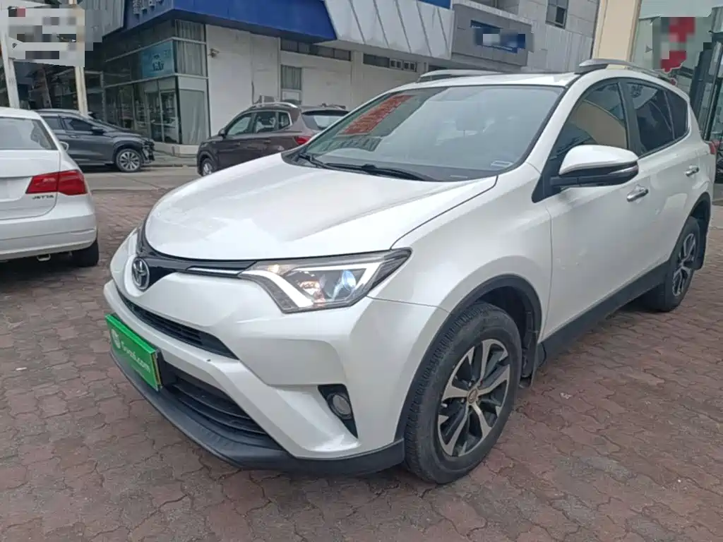 Toyota RAV4 — миниатюра 2
