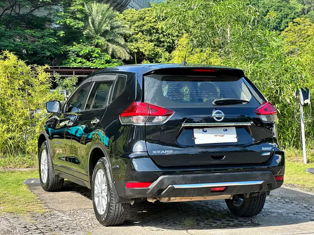 Nissan X-Trail — миниатюра 16