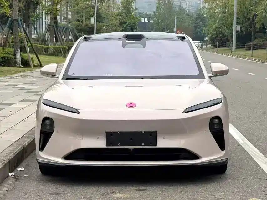 NIO ET5 — миниатюра 2