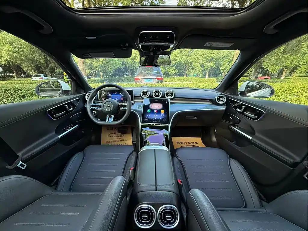 Mercedes-Benz C-Class — миниатюра 12