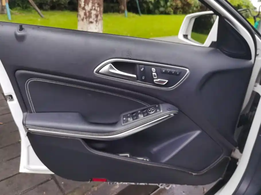 Mercedes-Benz GLA — миниатюра 7