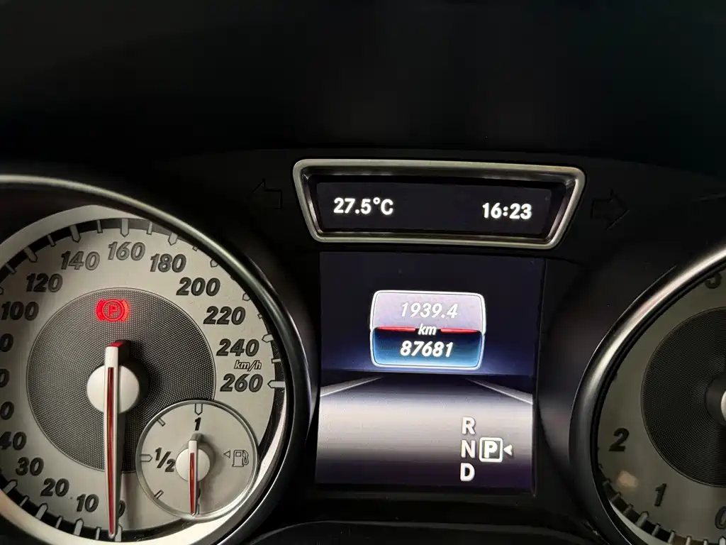 Mercedes-Benz CLA (Import) — миниатюра 3