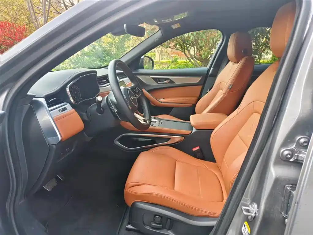Jaguar F-Pace 2025 P250 R-Dynamic SE