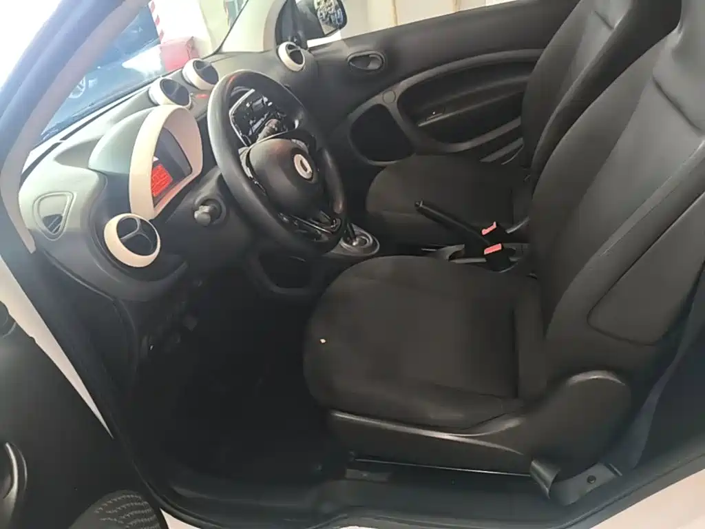 smart Smart Fortwo — миниатюра 15