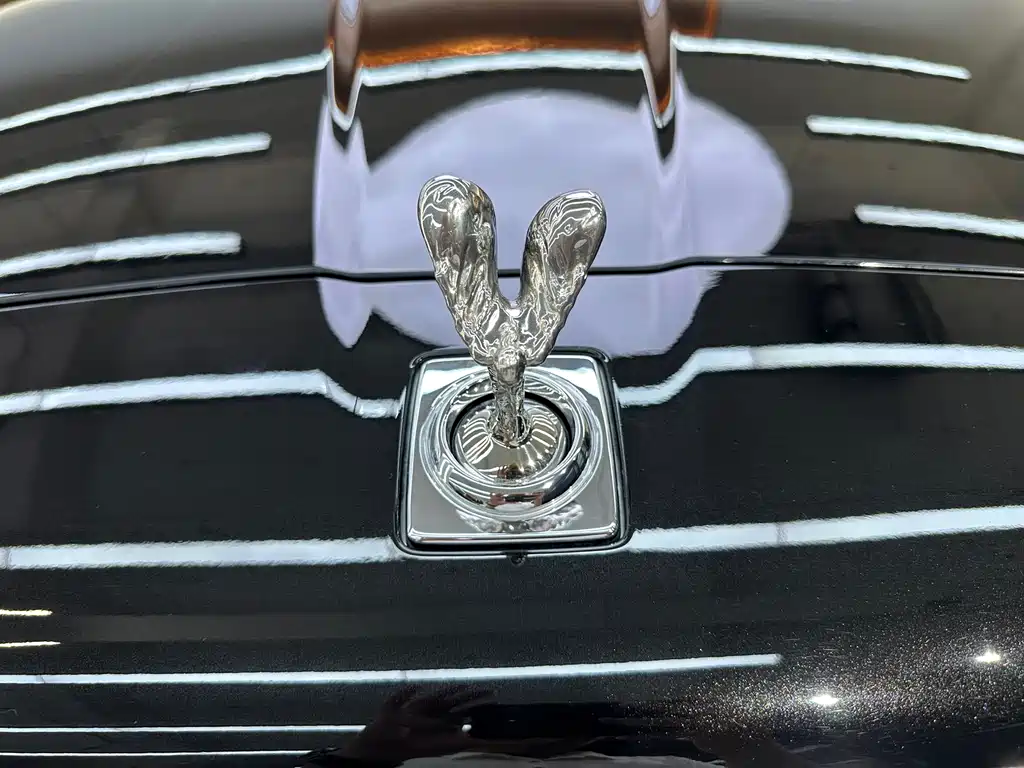 Rolls-Royce Cullinan — миниатюра 18