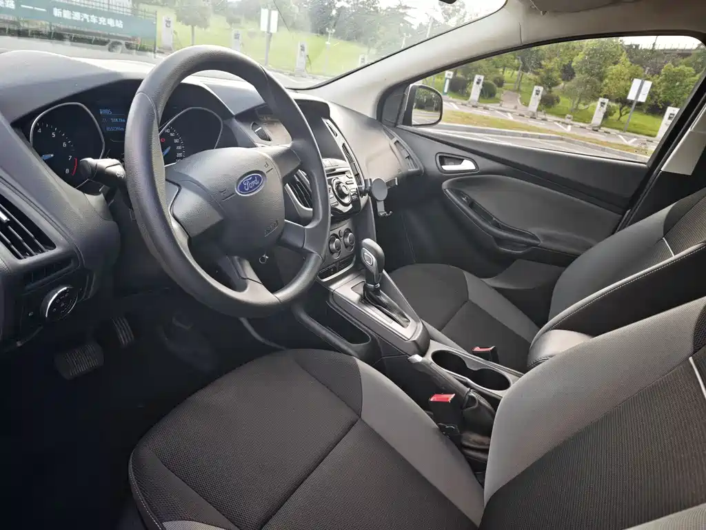 Ford Focus — миниатюра 8