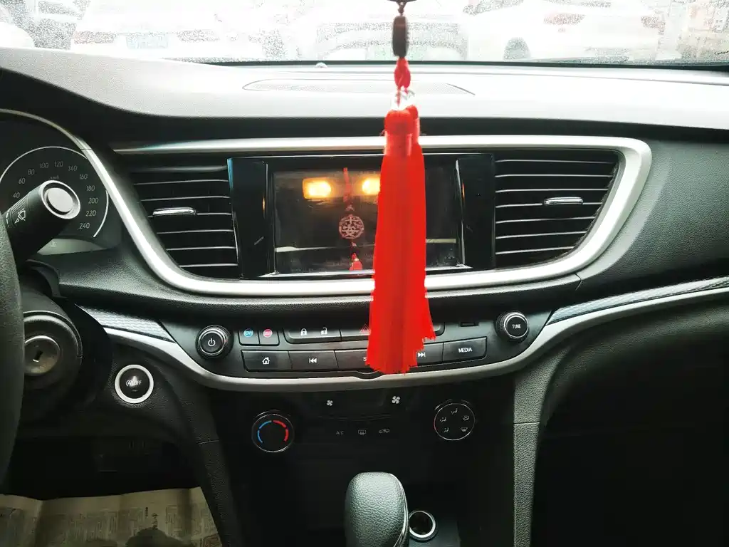Buick Excelle — миниатюра 14