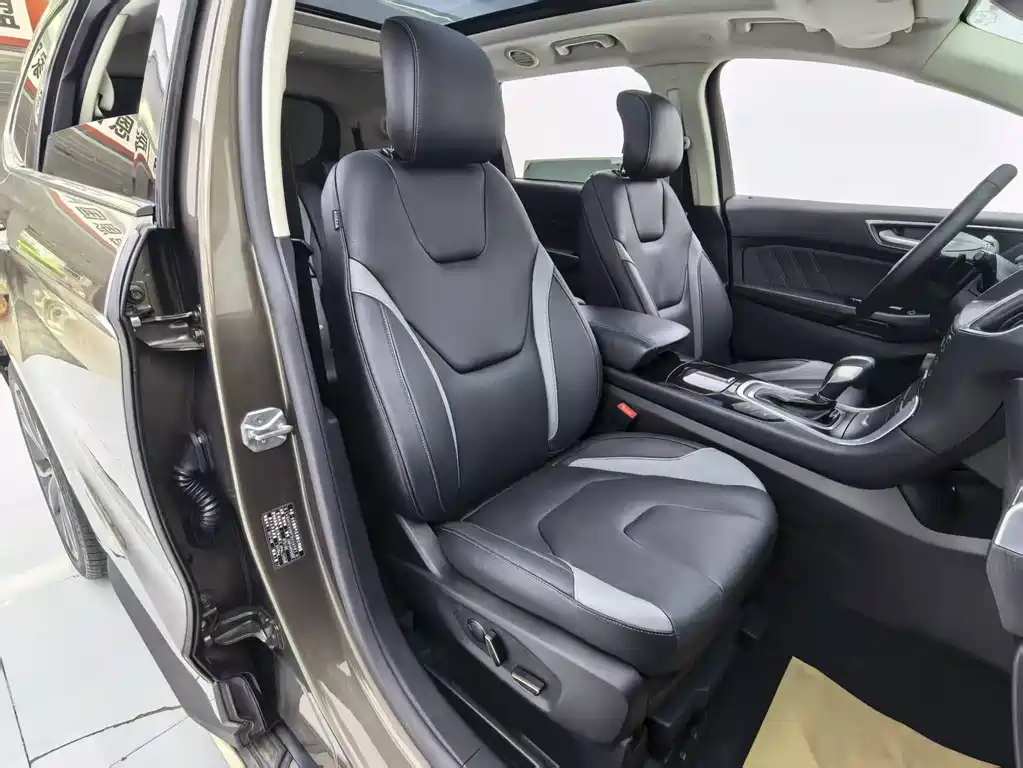 Ford Edge — миниатюра 7