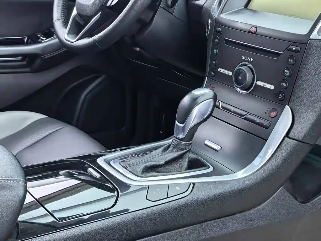 Ford Edge — миниатюра 10
