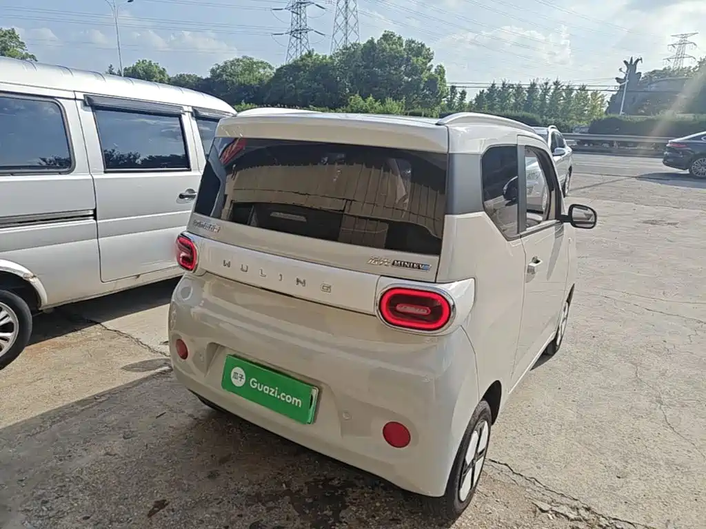 Wuling MINIEV — миниатюра 7