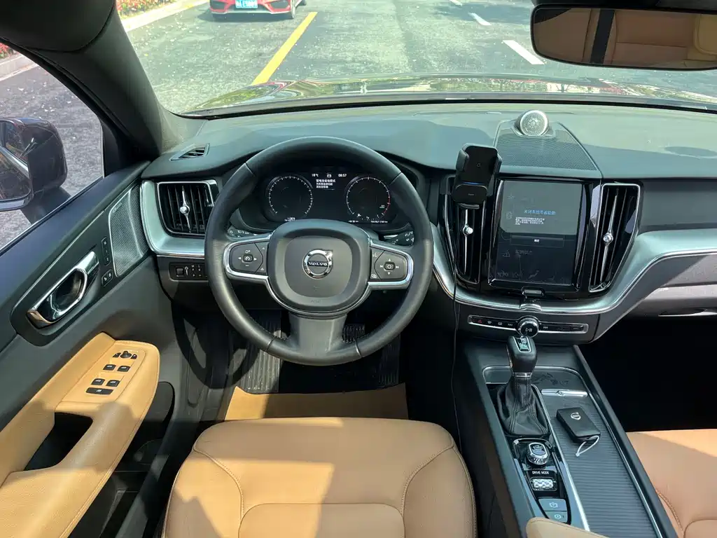 Volvo XC60 — миниатюра 15