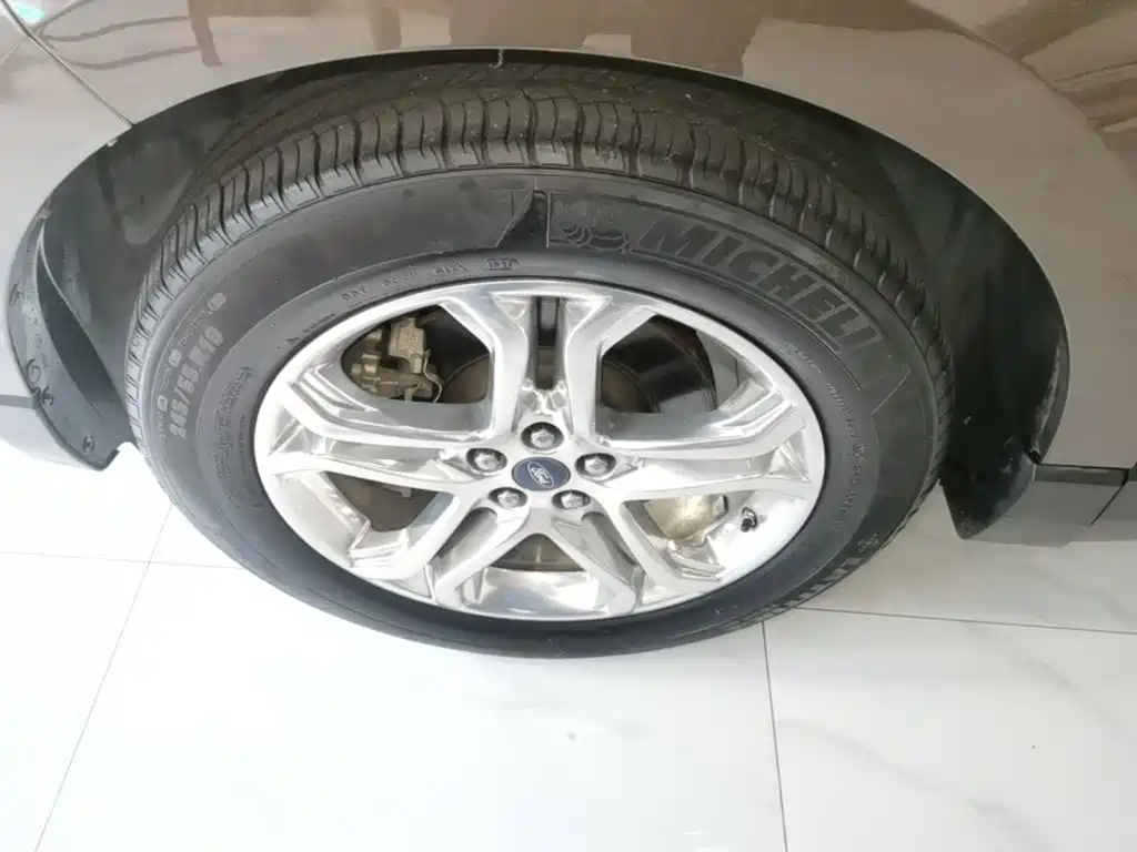 Ford Edge — миниатюра 23