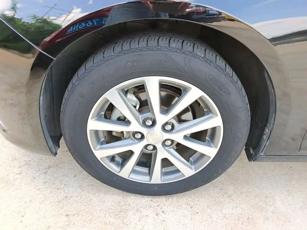 Chevrolet Malibu — миниатюра 23