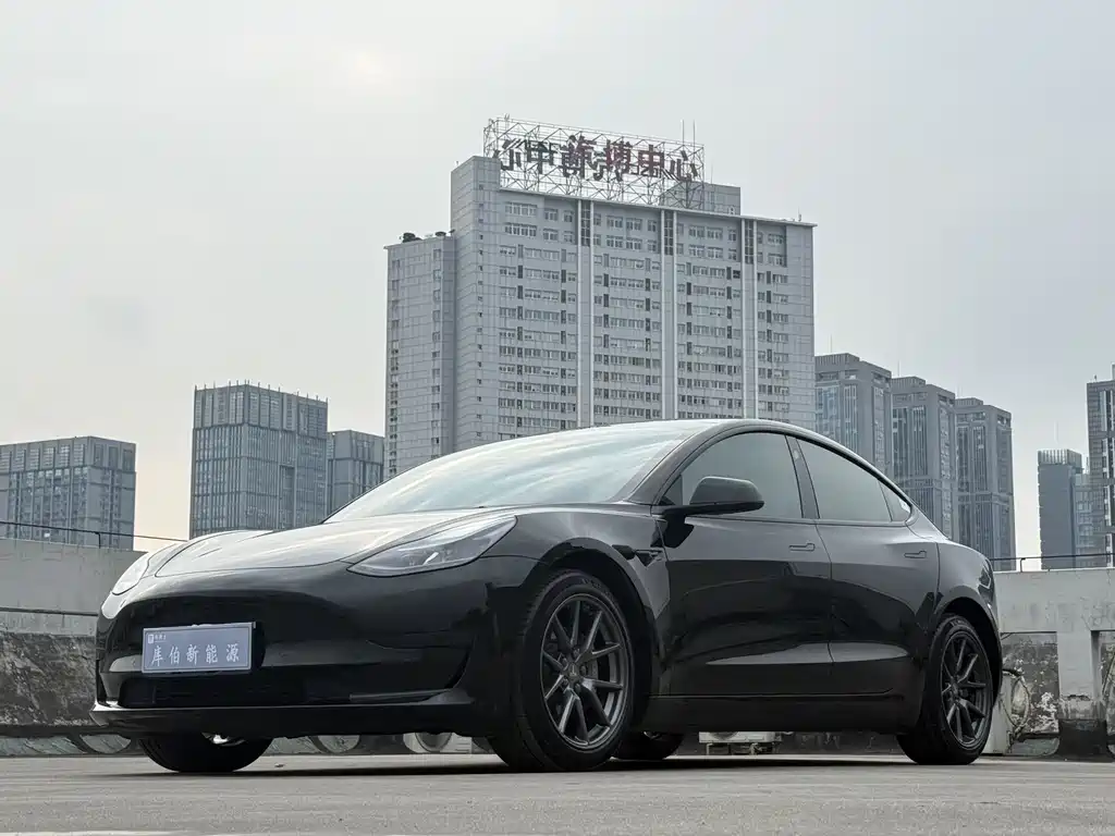 Tesla Model 3 2023