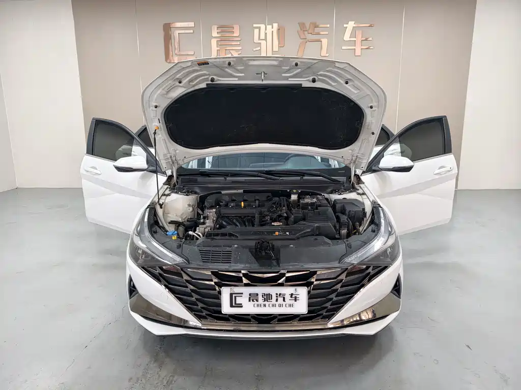 Hyundai Elantra — миниатюра 9