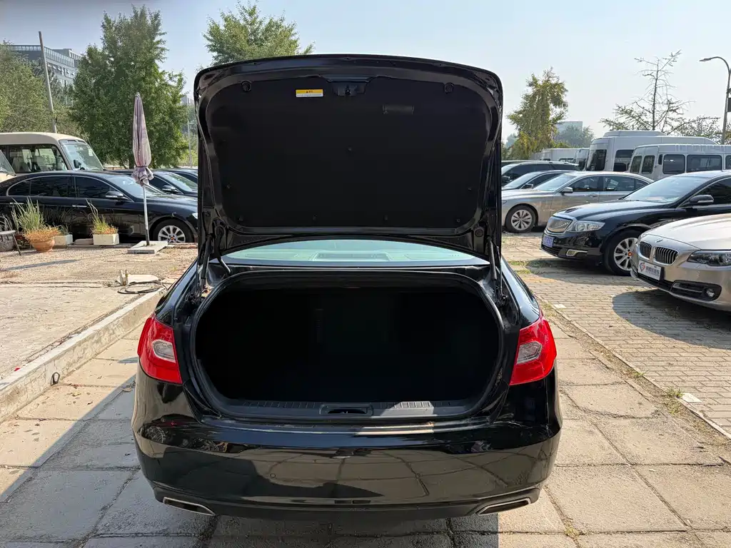 Hongqi Hongqi H7 — миниатюра 27