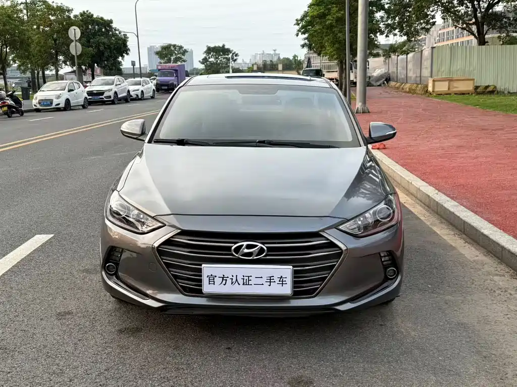 Hyundai Elantra — миниатюра 2