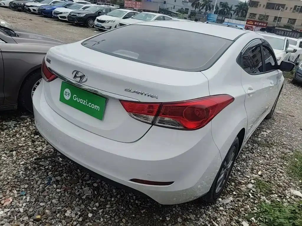 Hyundai Elantra Langdong — миниатюра 7