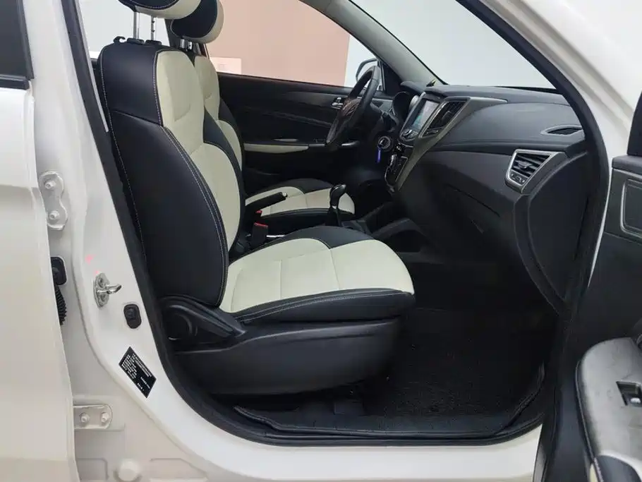 Changan CS35 — миниатюра 8