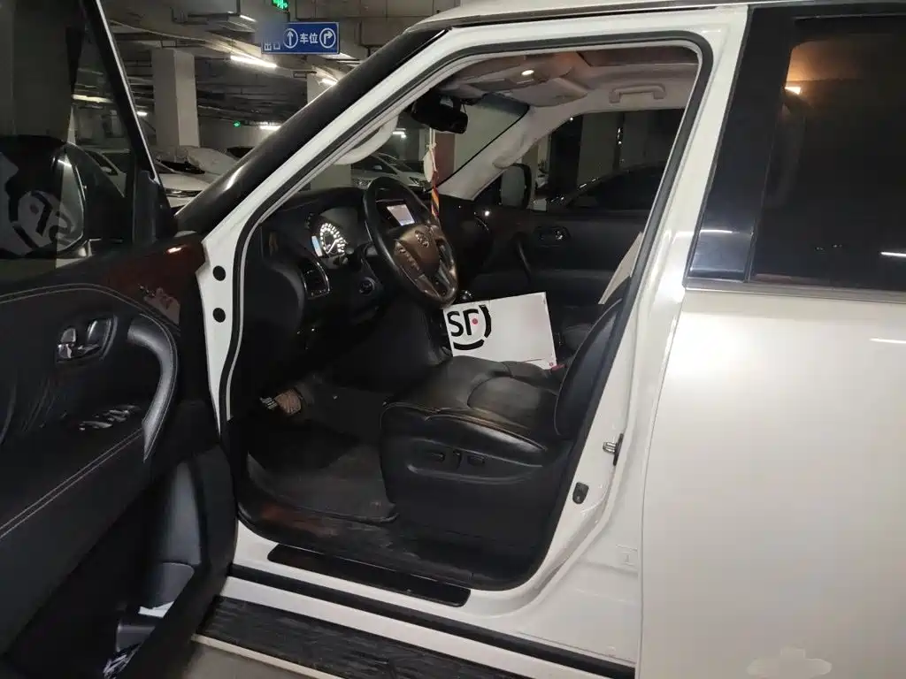 Nissan Patrol — миниатюра 17