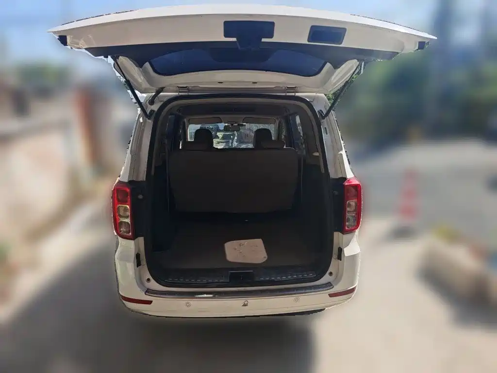 Wuling Hongguang — миниатюра 19