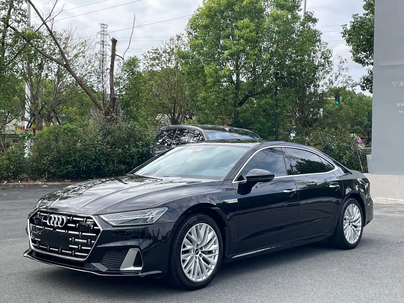 奥迪A7L 2024款 45TFSI S-line 筑梦型 流晶套装 2023