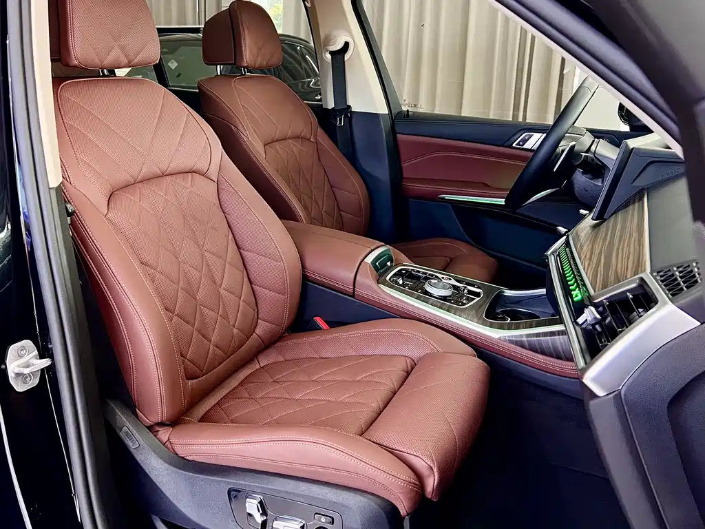 BMW X7 — миниатюра 8
