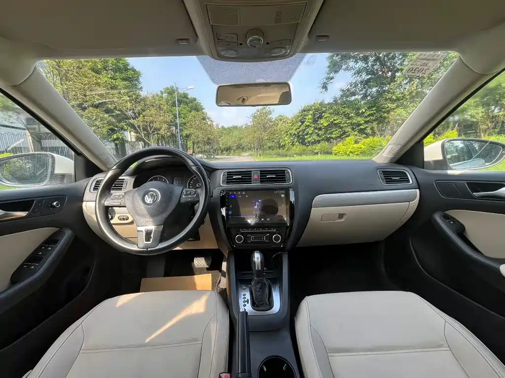 Volkswagen Sagitar — миниатюра 5