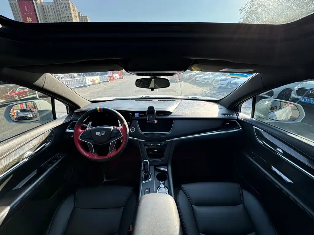 Cadillac XT5 — миниатюра 5