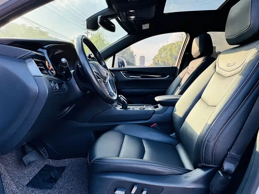 Cadillac XT5 — миниатюра 7